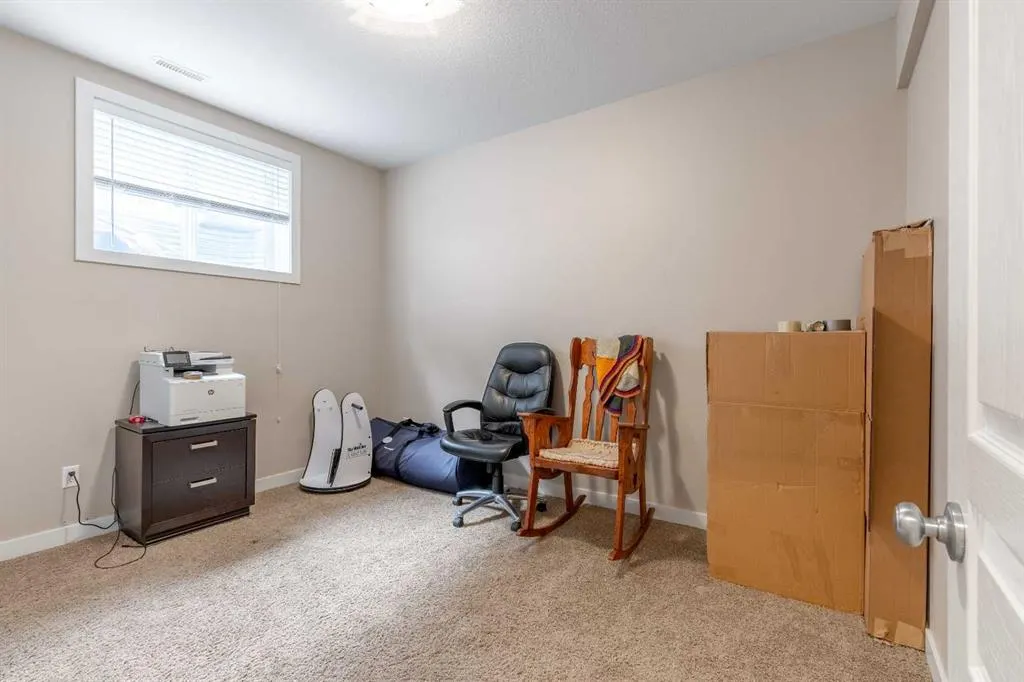 222 Firelight Crescent W
