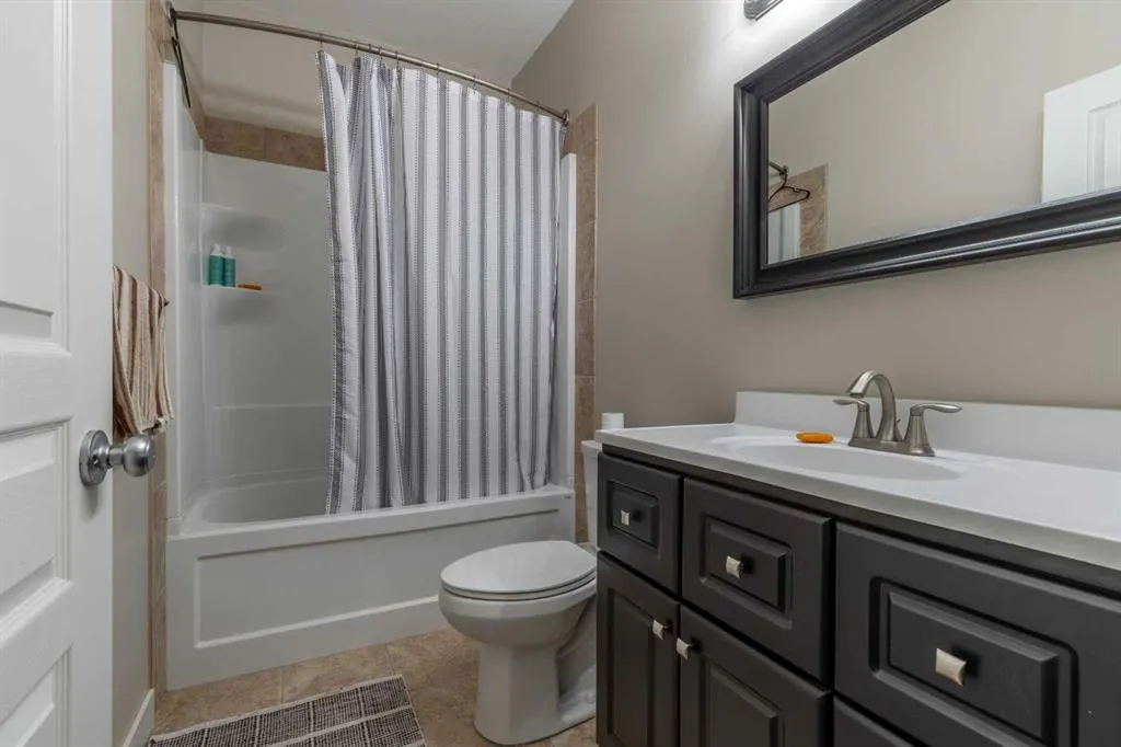 222 Firelight Crescent W