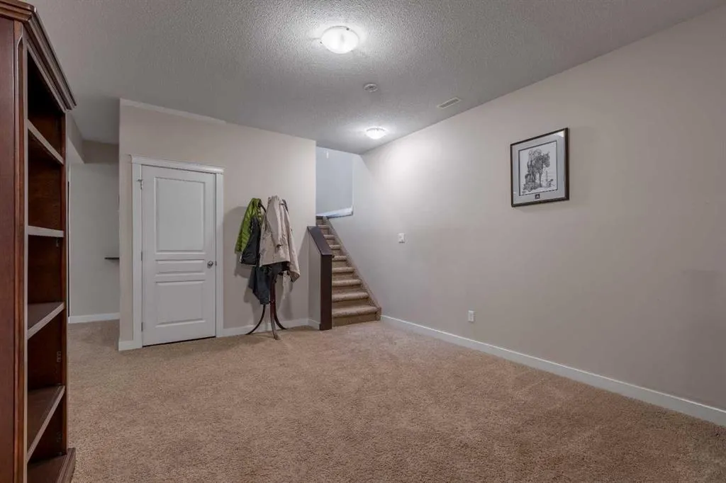 222 Firelight Crescent W
