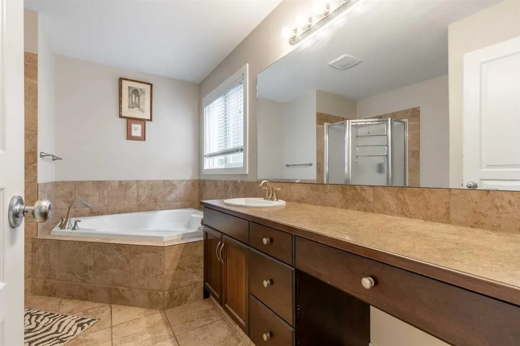 222 Firelight Crescent W