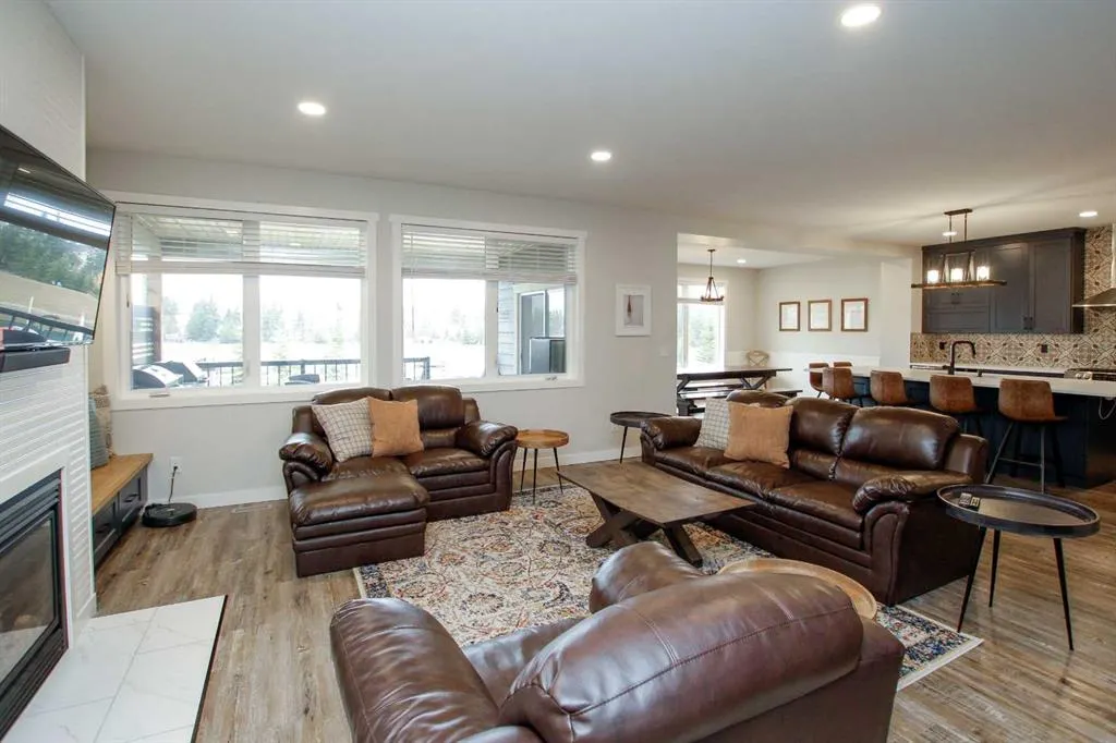 652 Bridgeview Road