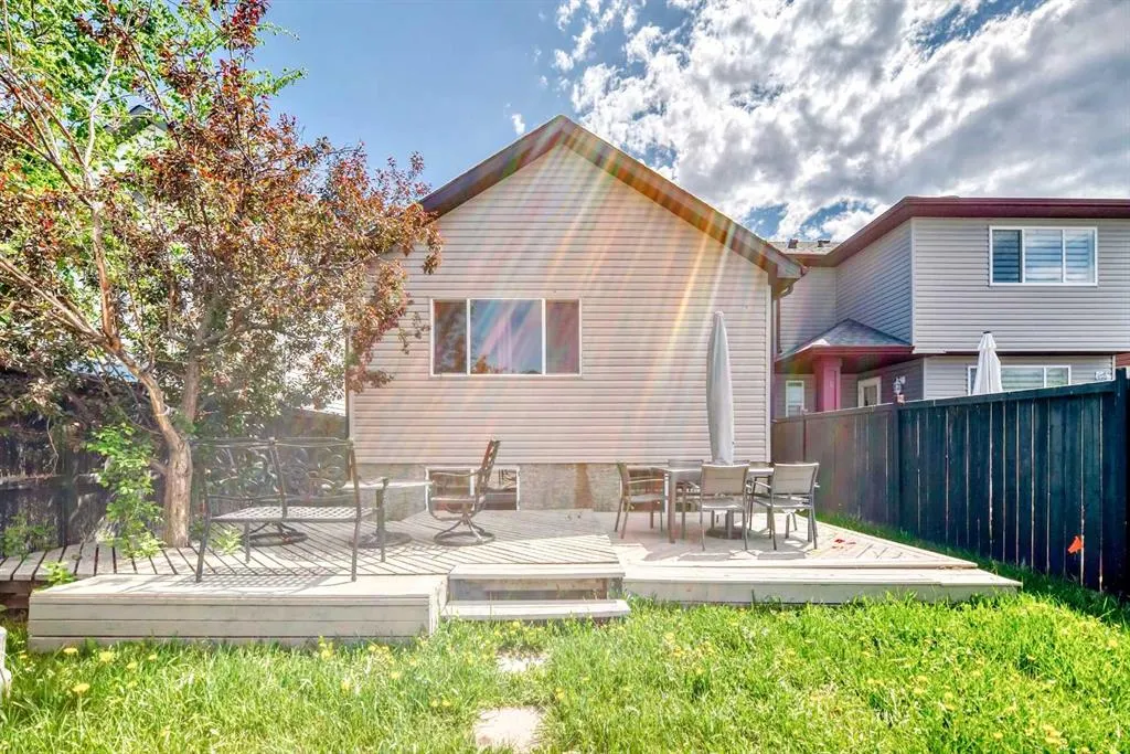 12 Taravista Crescent NE
