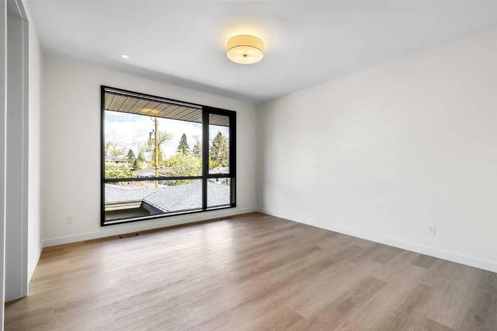 3C Willow Crescent SW