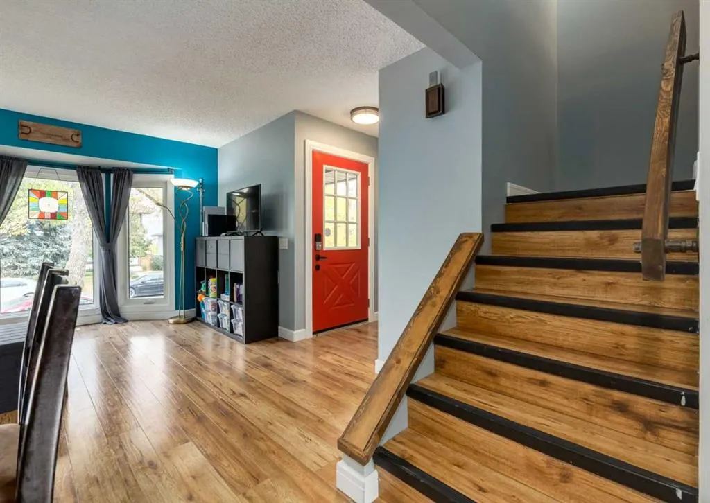 115 Berwick Way NW