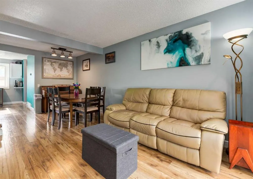 115 Berwick Way NW
