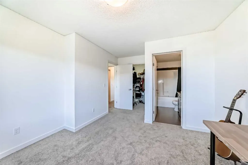 61 Nolan Hill Boulevard NW