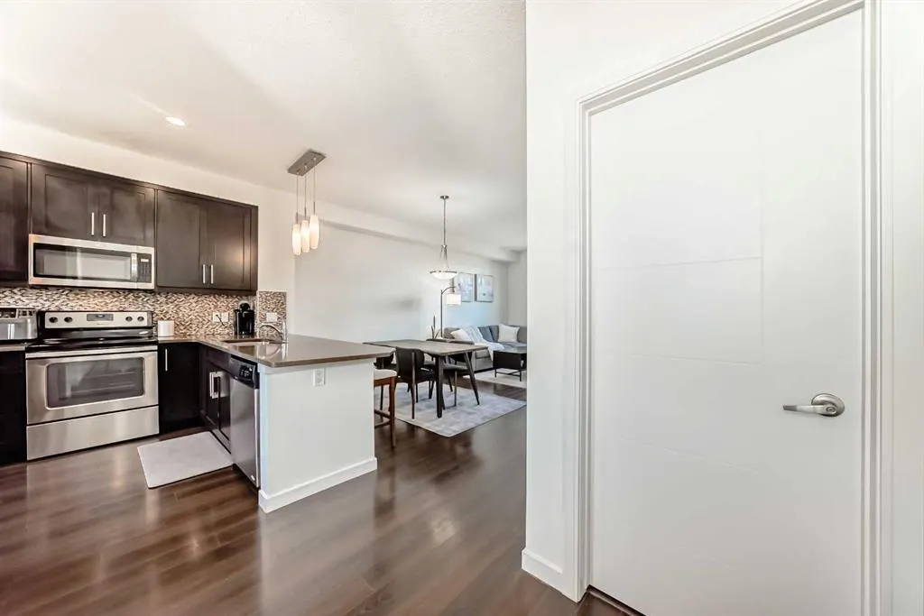 61 Nolan Hill Boulevard NW