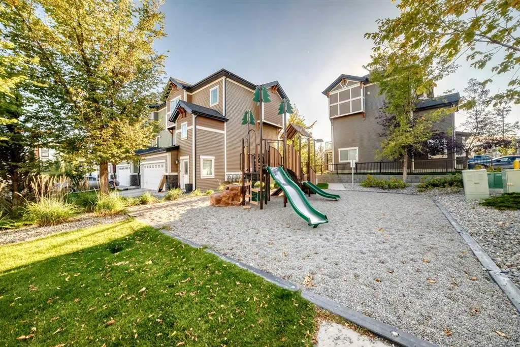 61 Nolan Hill Boulevard NW