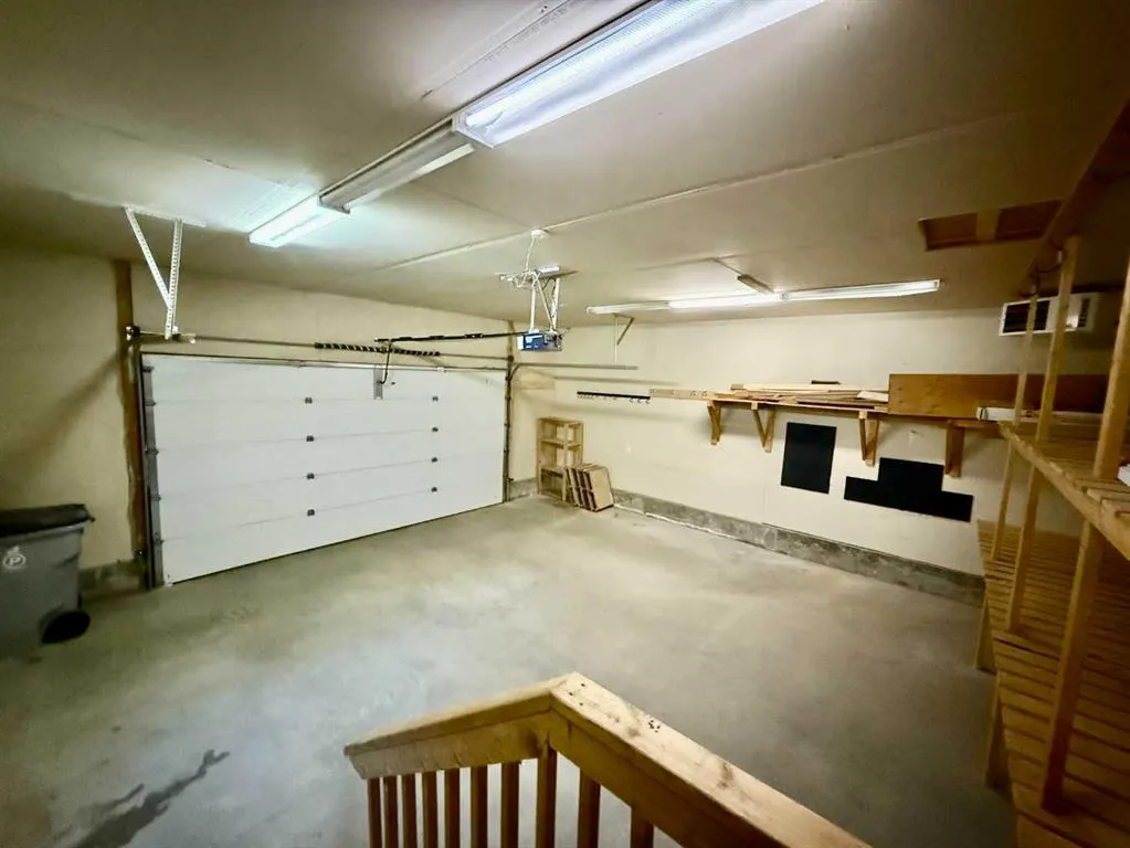 1121 18A Street Crescent