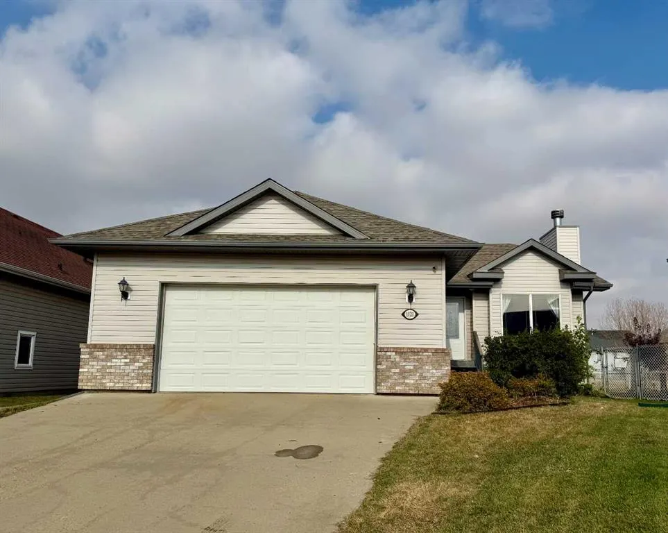 1121 18A Street Crescent