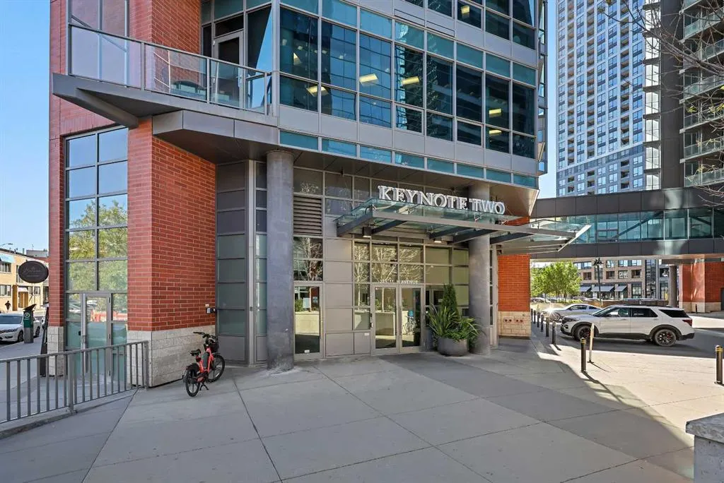 225 11 Avenue SE, #802