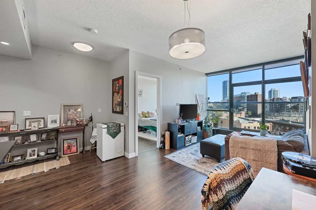 225 11 Avenue SE, #802