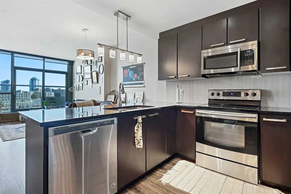 225 11 Avenue SE, #802