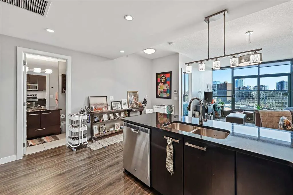225 11 Avenue SE, #802
