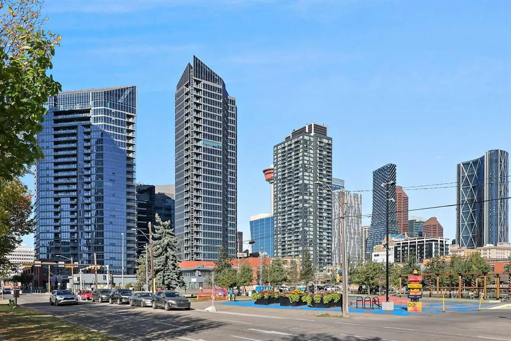 225 11 Avenue SE, #802