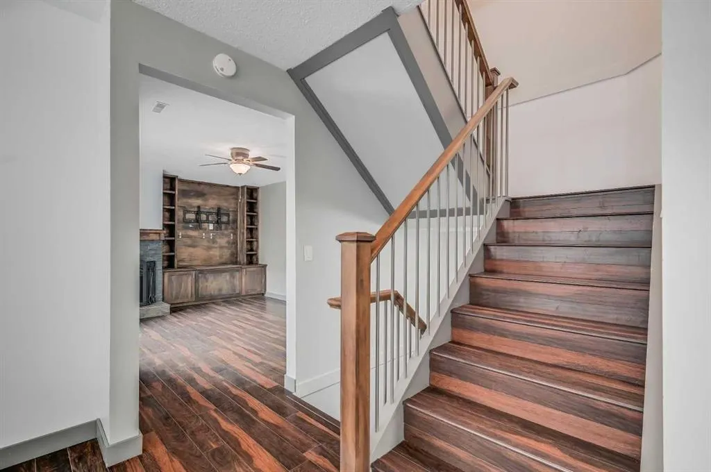 2520 Palliser Drive SW, #1612