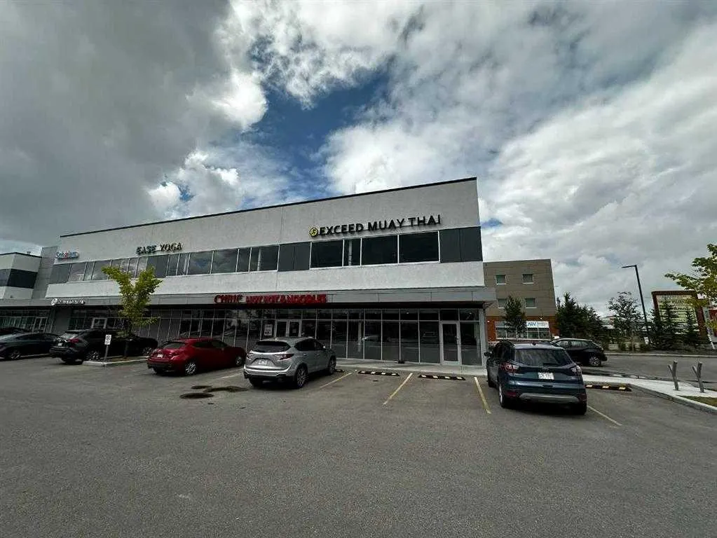 11 Royal Vista Drive NW, #1210