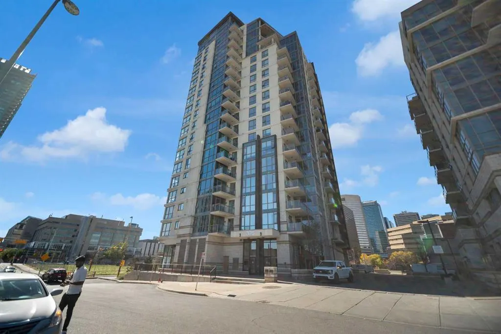 325 3 Street SE, #604