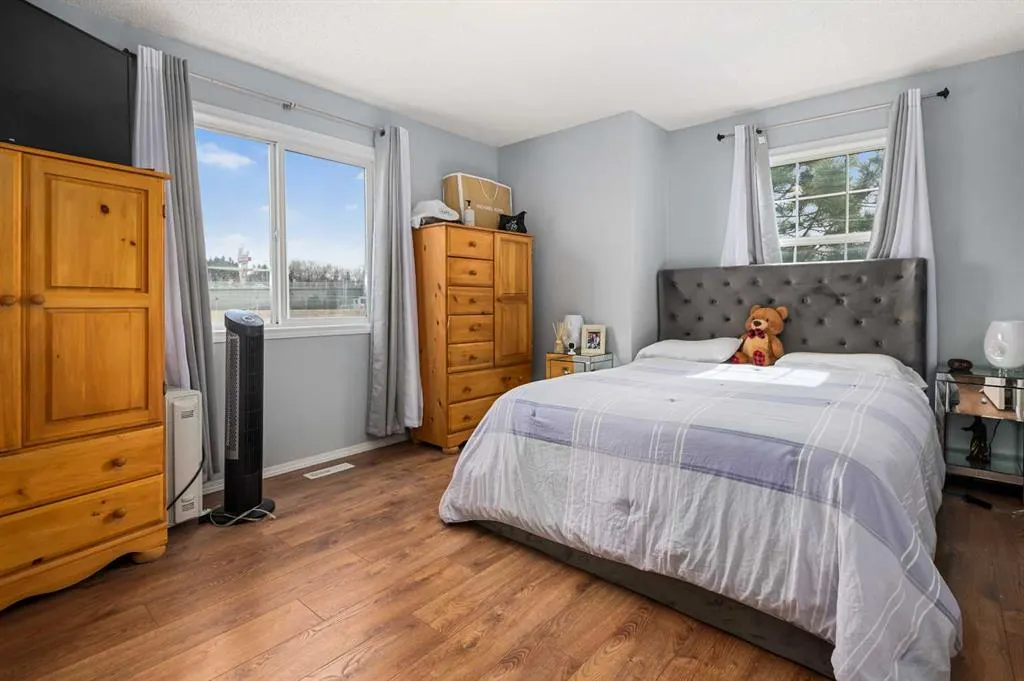 53 Tuscany Springs Gardens NW