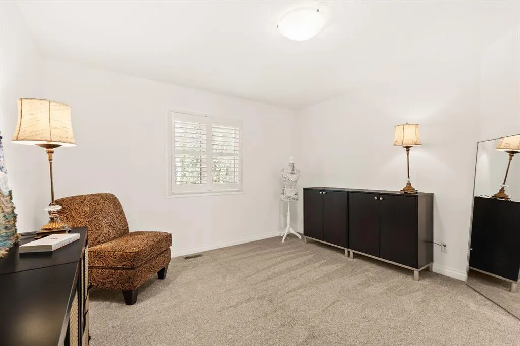 115 Cougar Plateau Circle SW
