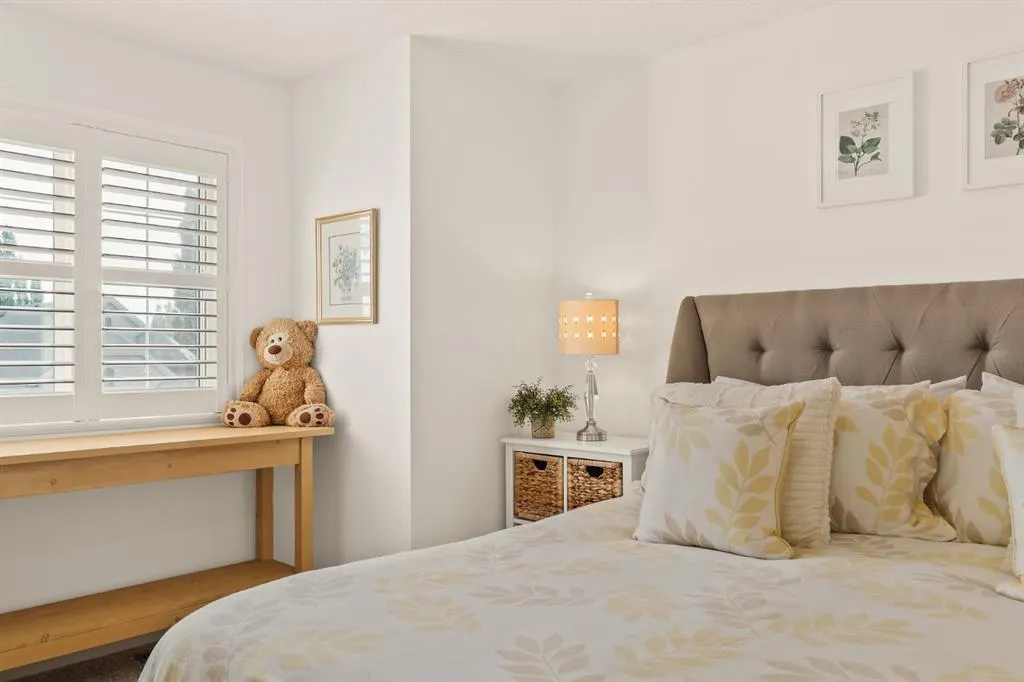115 Cougar Plateau Circle SW