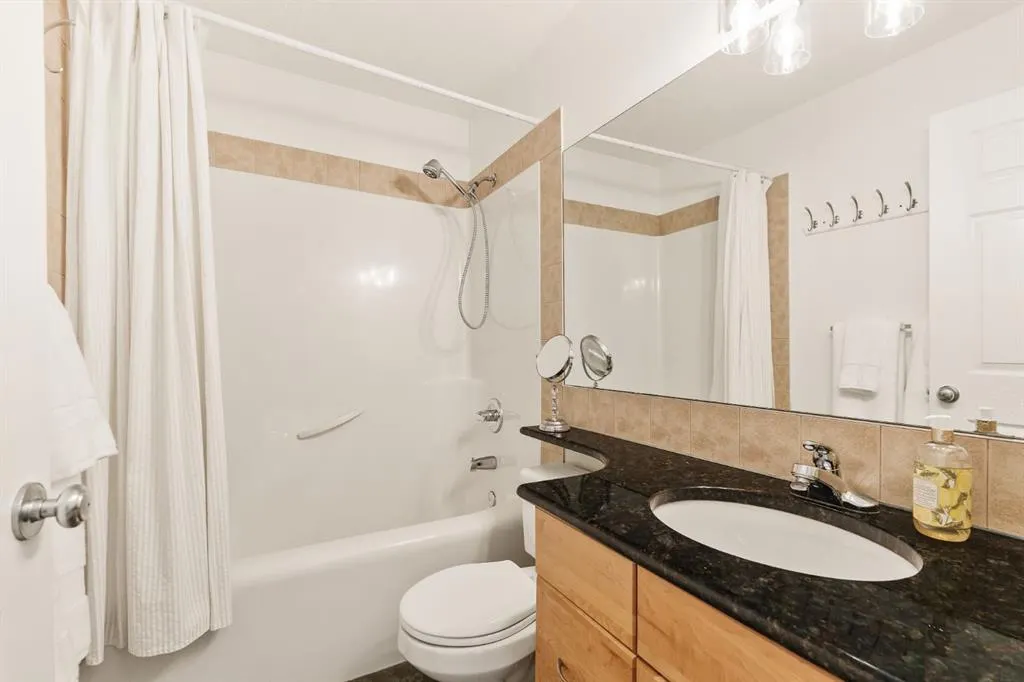 115 Cougar Plateau Circle SW
