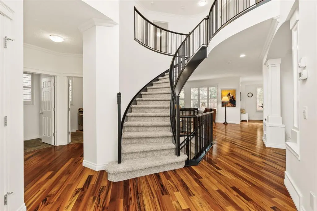 115 Cougar Plateau Circle SW