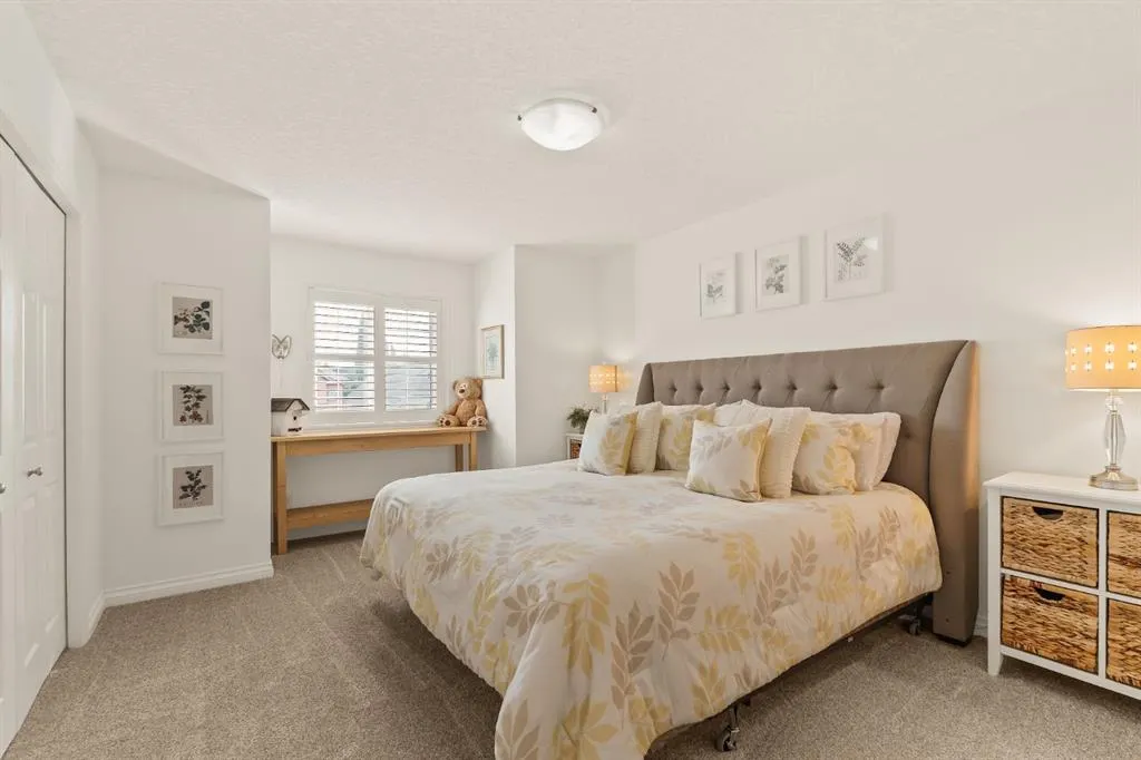 115 Cougar Plateau Circle SW