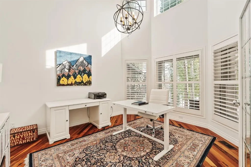 115 Cougar Plateau Circle SW