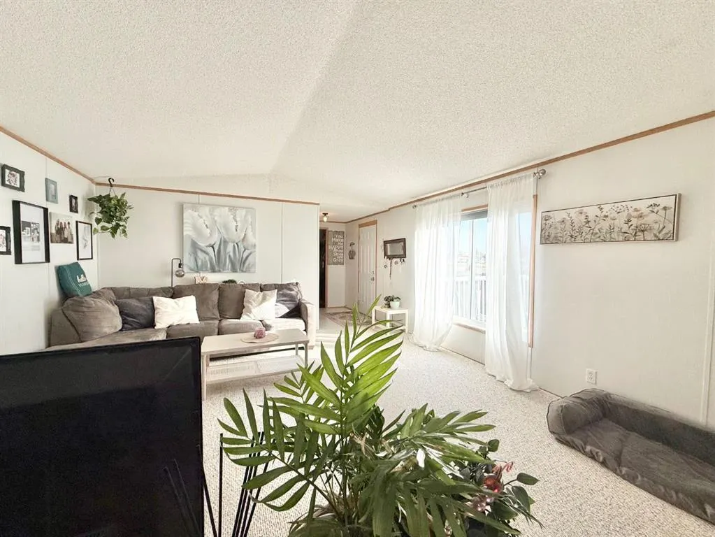 310 Railway Avenue, #1