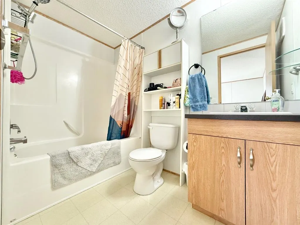 310 Railway Avenue, #1
