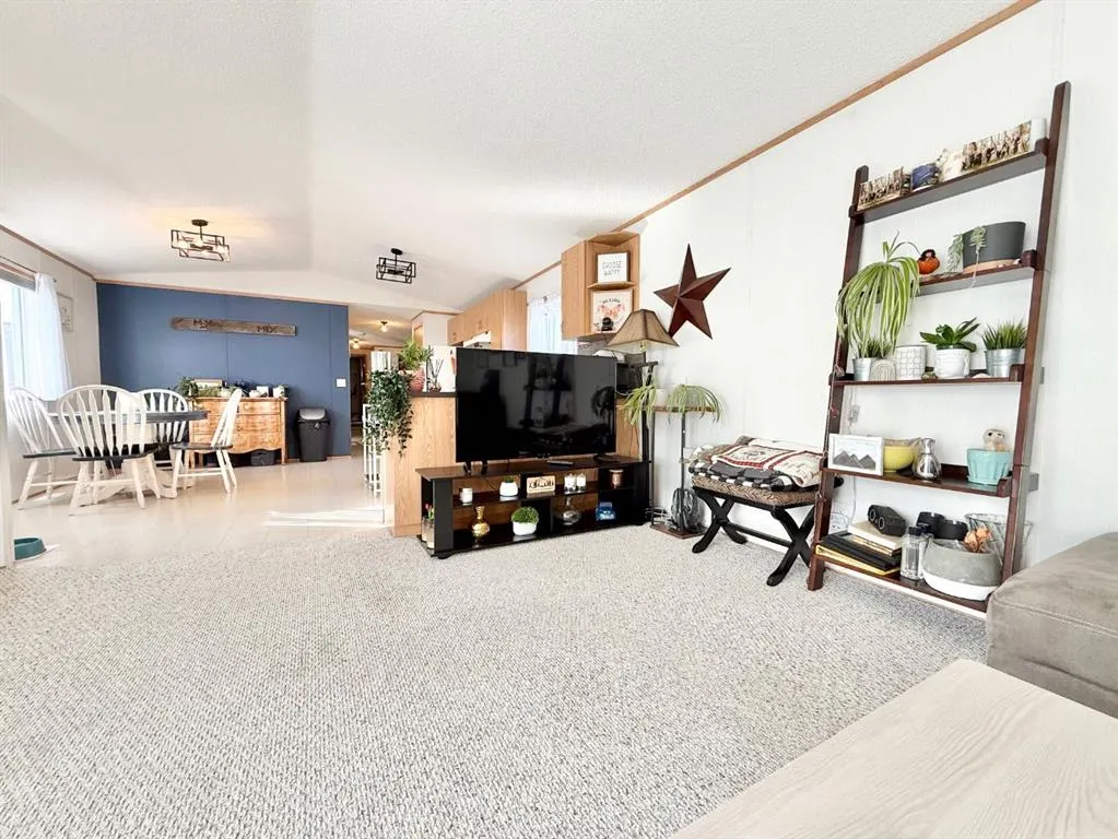 310 Railway Avenue, #1