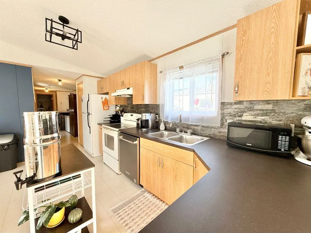 310 Railway Avenue, #1