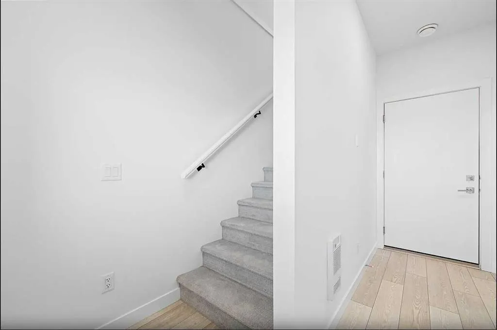 280 chelsea Road, #703