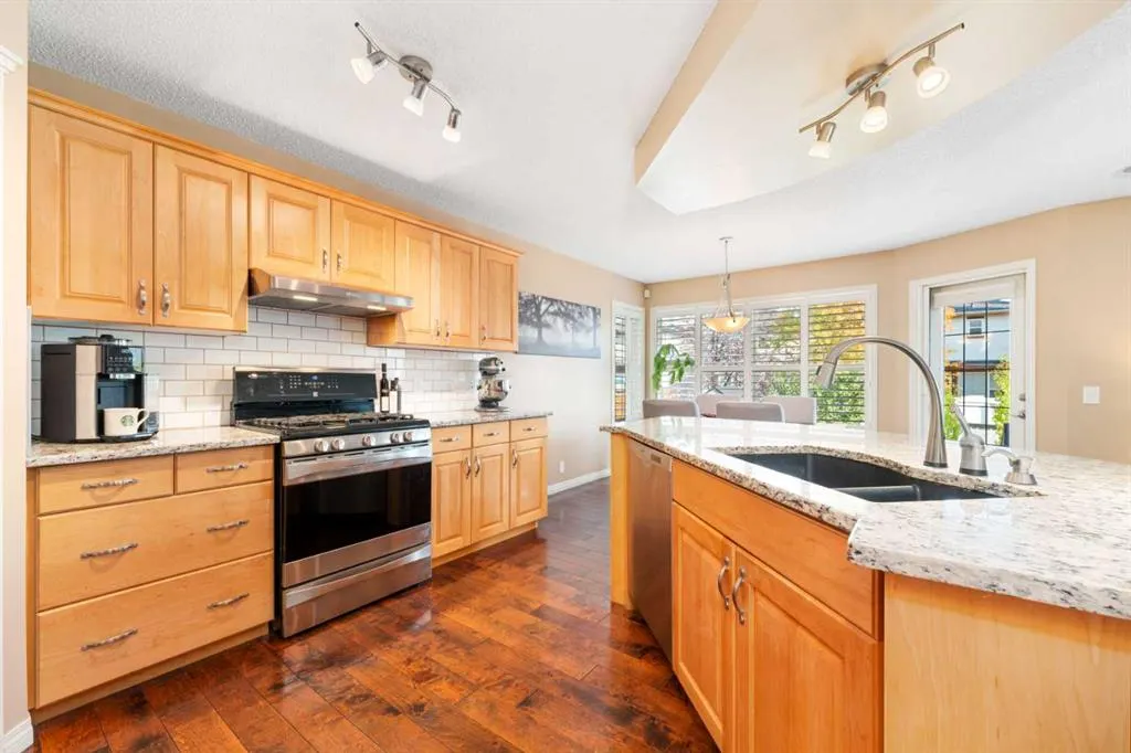 81 Tuscany Ravine Crescent NW