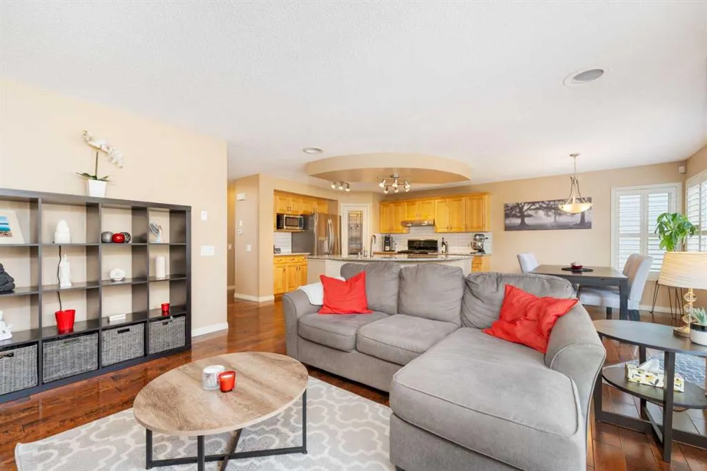 81 Tuscany Ravine Crescent NW