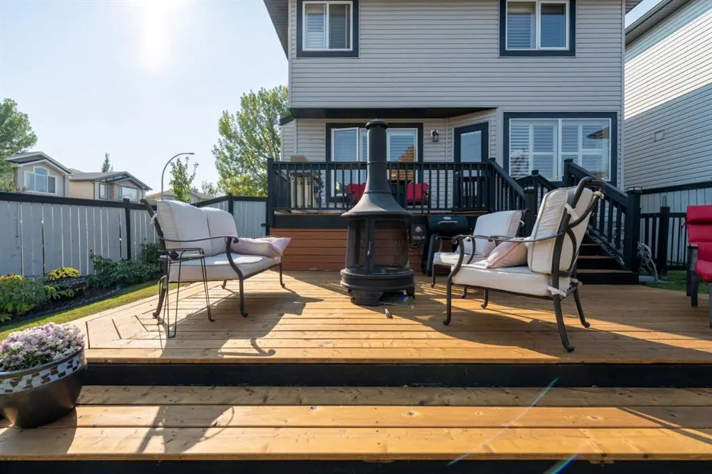 81 Tuscany Ravine Crescent NW
