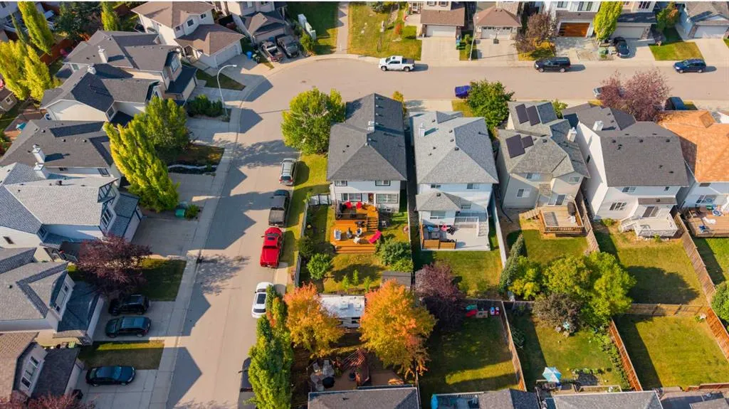 81 Tuscany Ravine Crescent NW