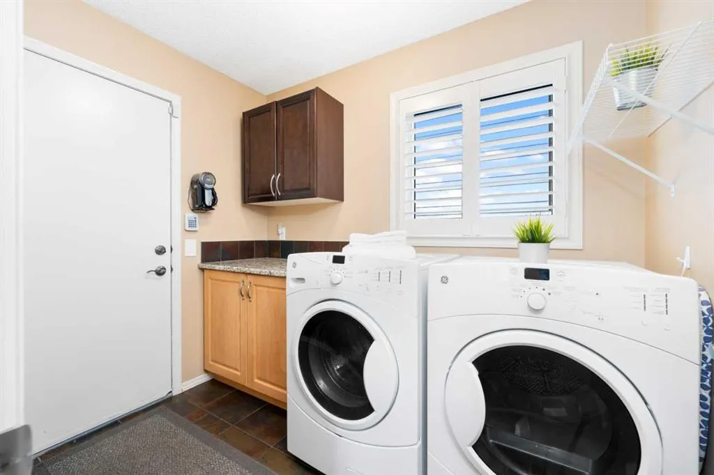 81 Tuscany Ravine Crescent NW