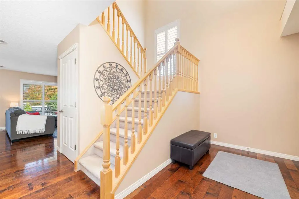 81 Tuscany Ravine Crescent NW