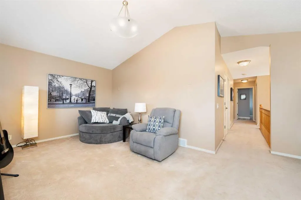 81 Tuscany Ravine Crescent NW