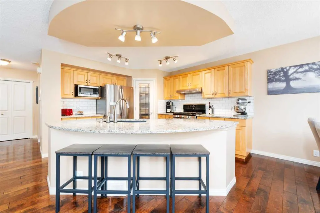 81 Tuscany Ravine Crescent NW