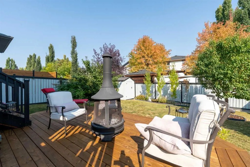 81 Tuscany Ravine Crescent NW