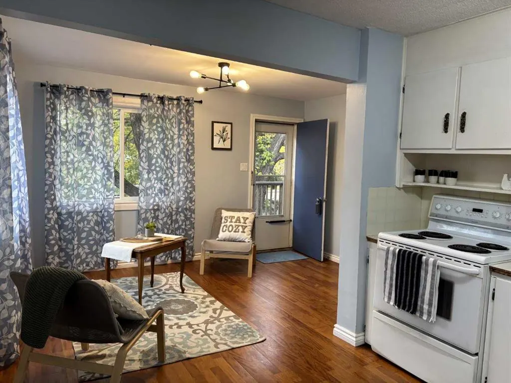 45 Street, #4205
