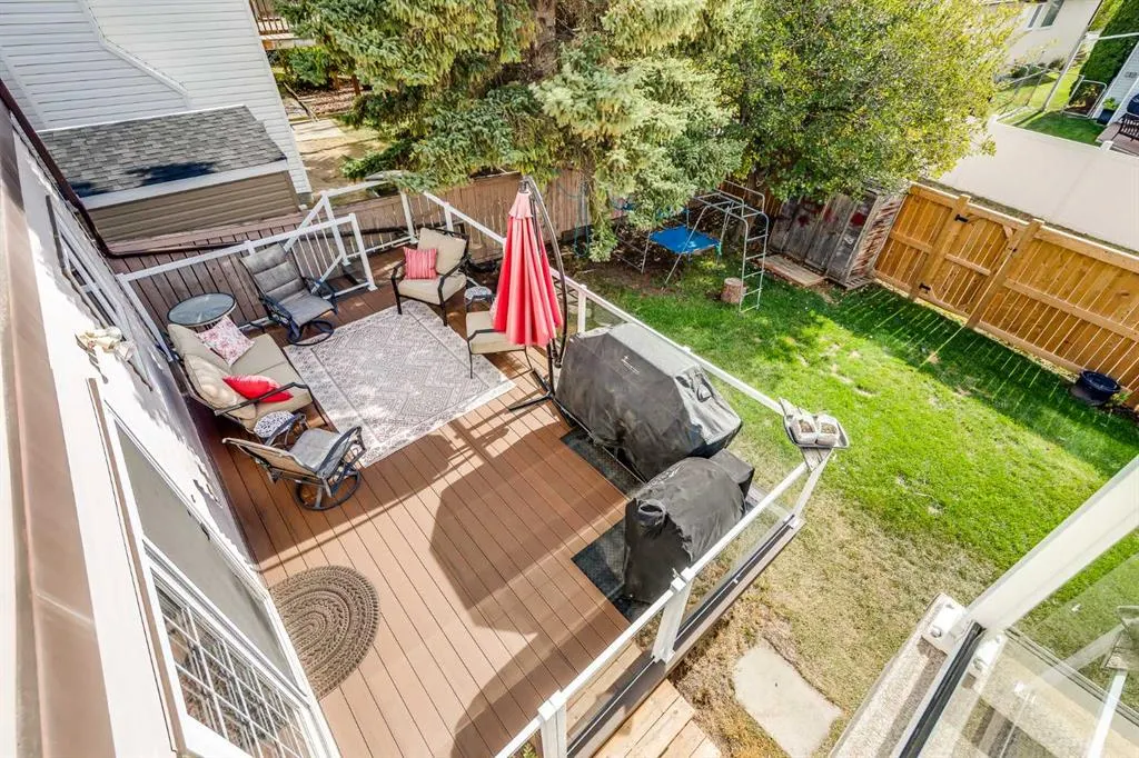 347 Hawkcliff Way NW