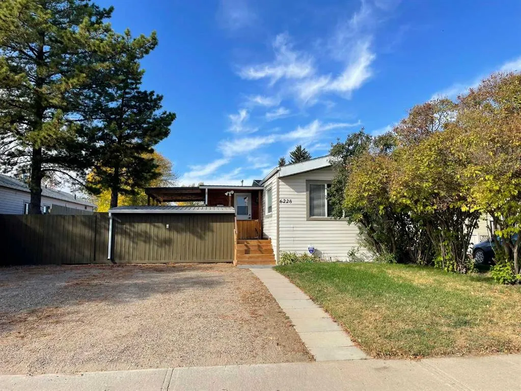 6228 49 St