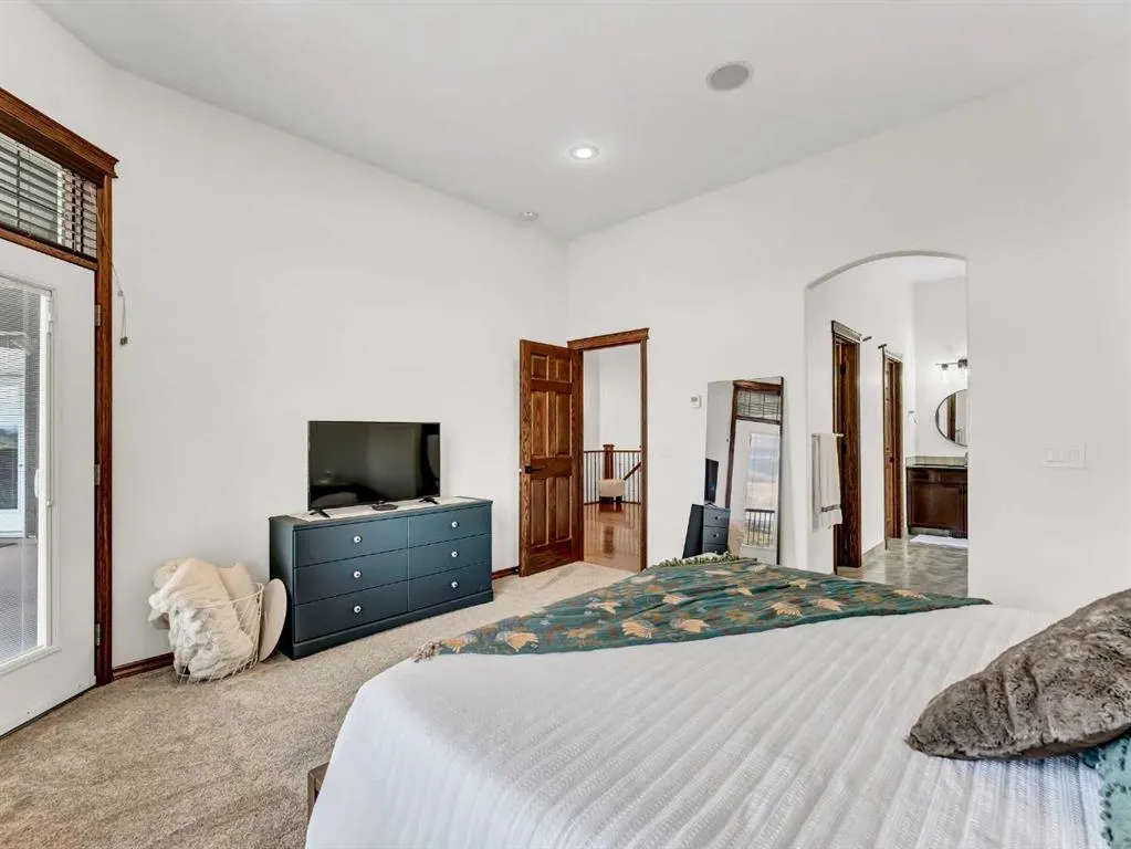 247 Sierra Road SW
