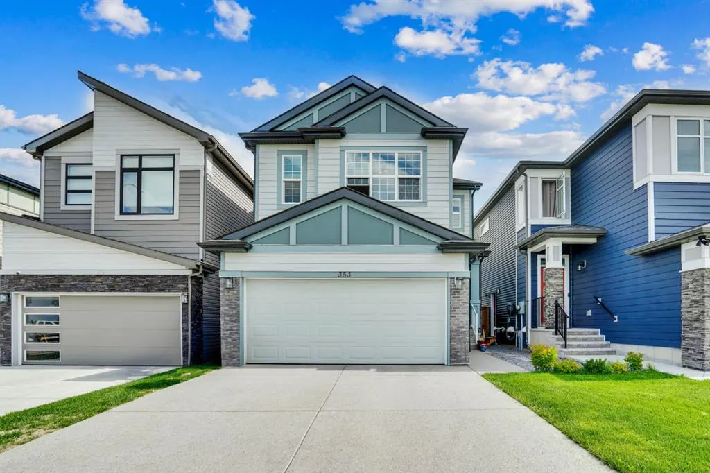 353 Walcrest View SE