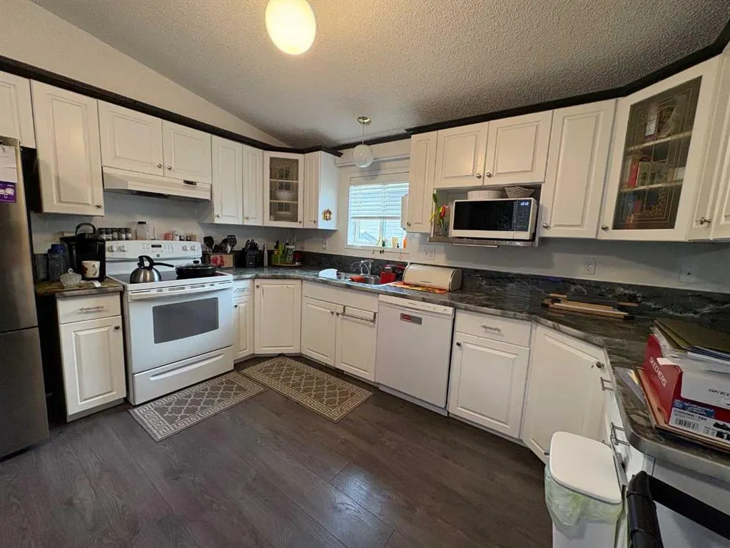 33 Parkside Drive
