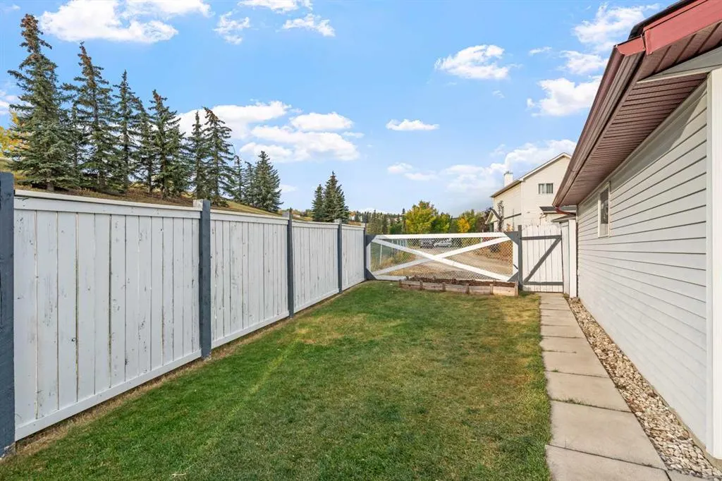 229 Hidden Hills Place NW